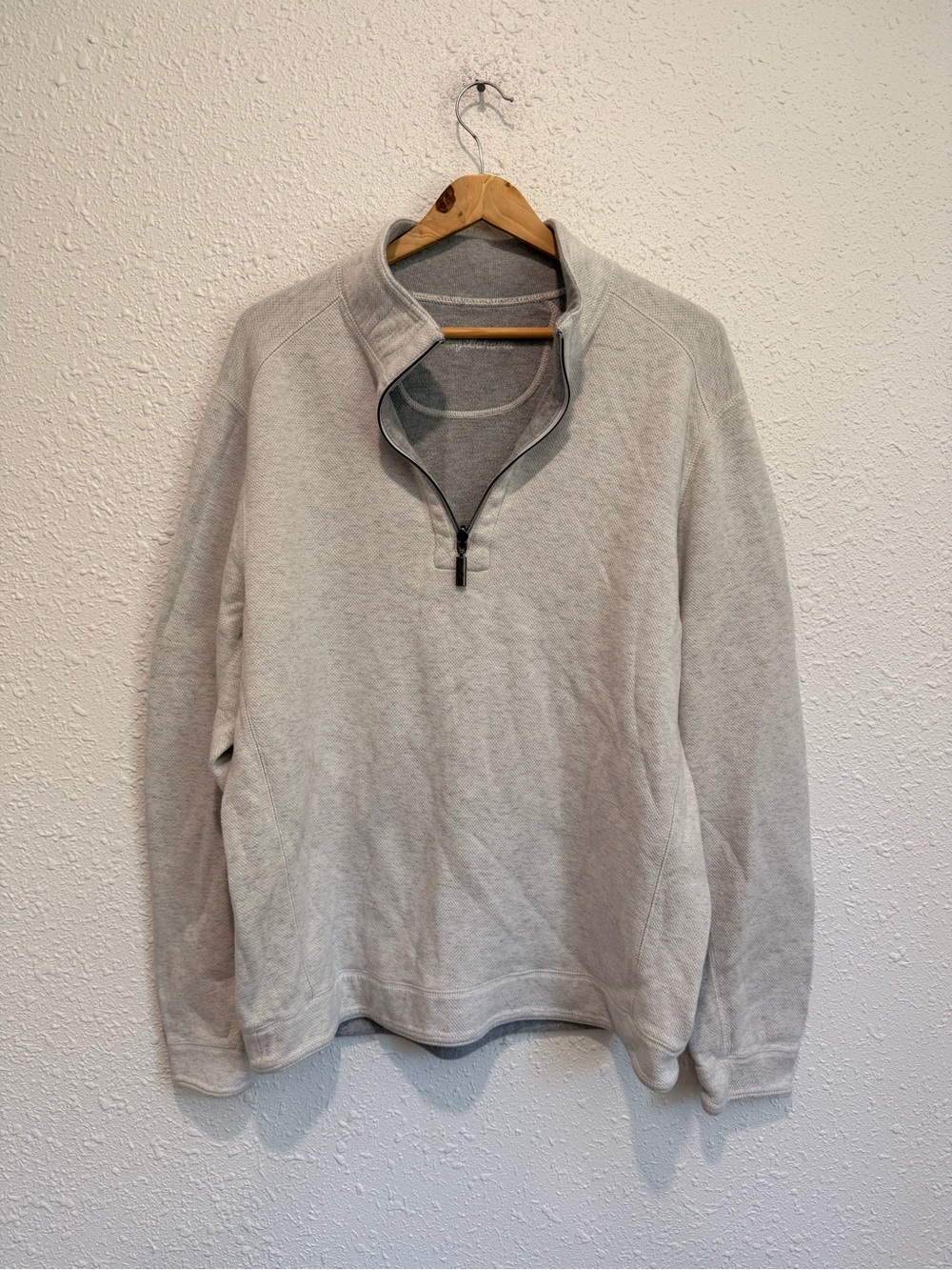 Tommy Bahama gray 1/4 zip pullover sweater shirt men’s L